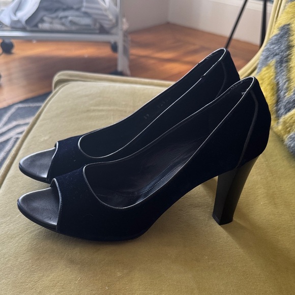 Boss Shoes - Hugo Boss Women's Elegant Dark Blue Velvet Heels